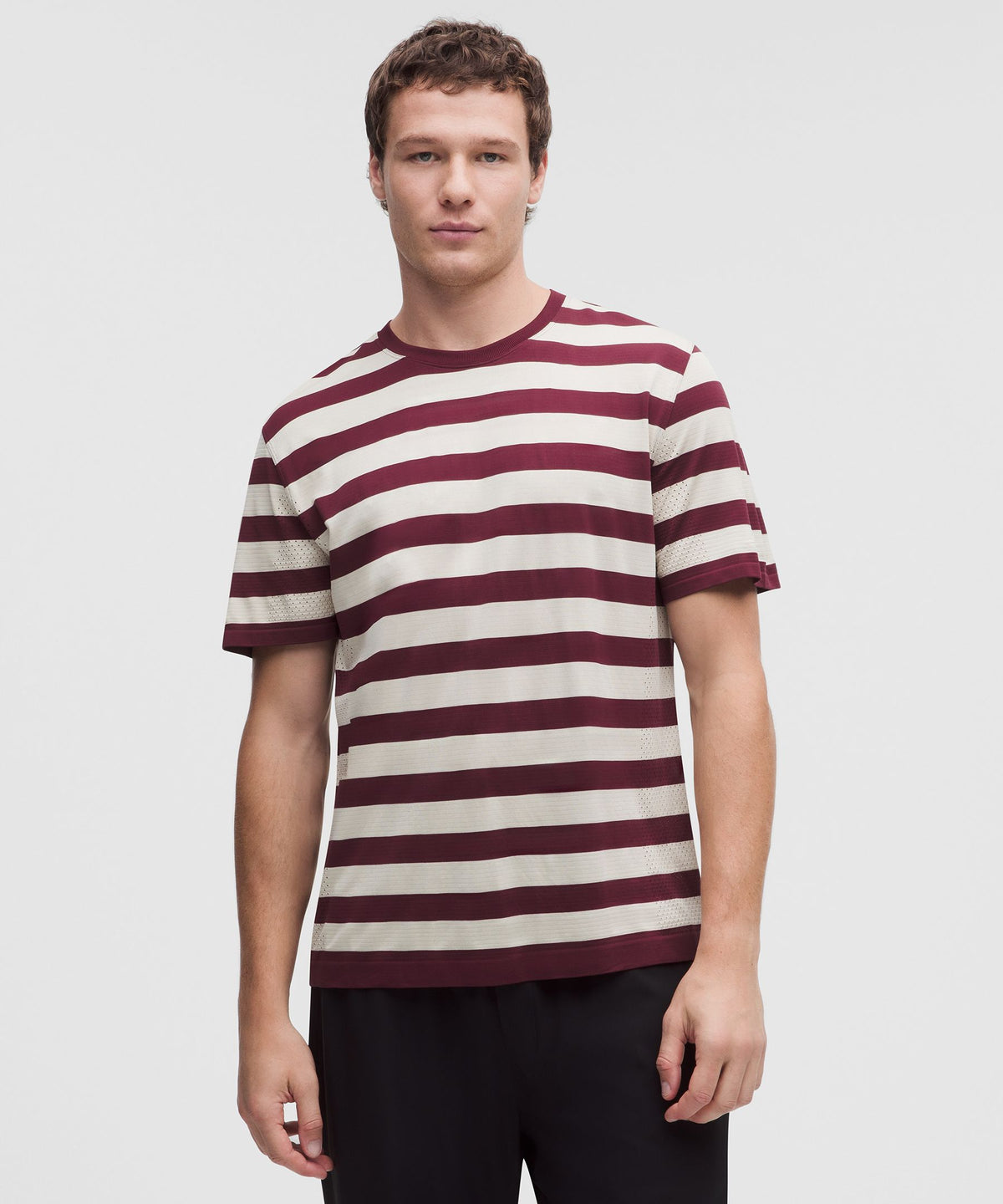 Burgundy Bay/Light Ivory