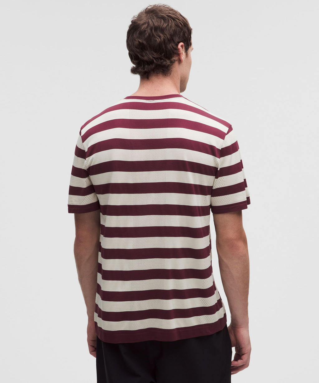 Burgundy Bay/Light Ivory