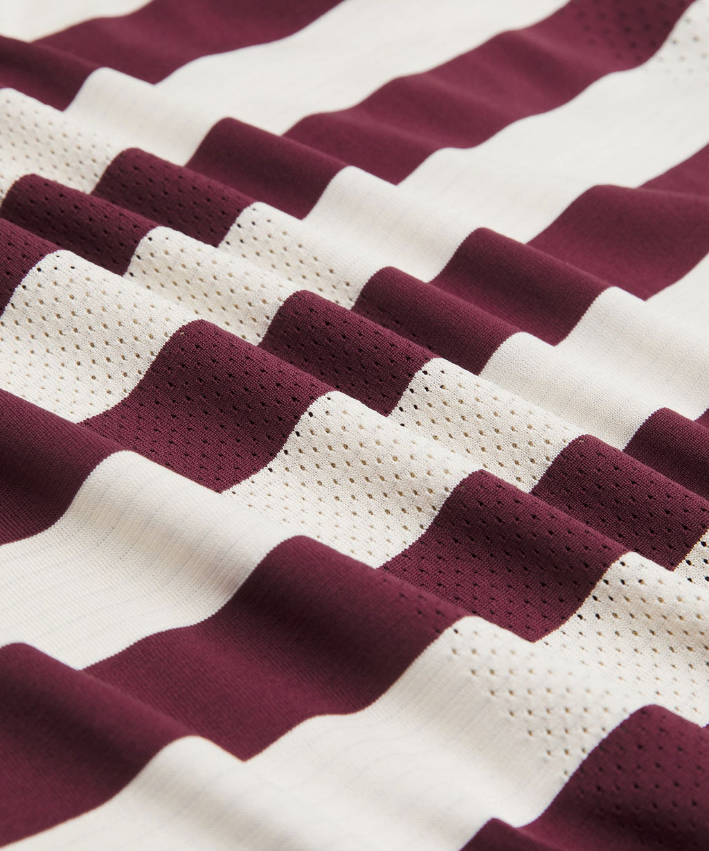 Burgundy Bay/Light Ivory