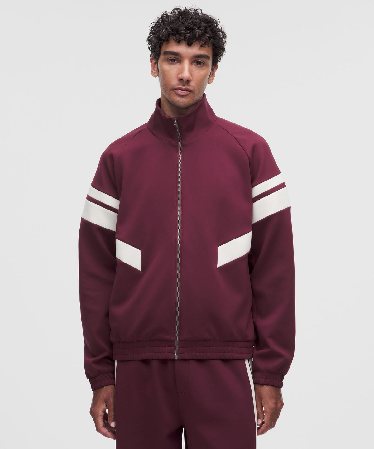 Burgundy Bay/Light Ivory
