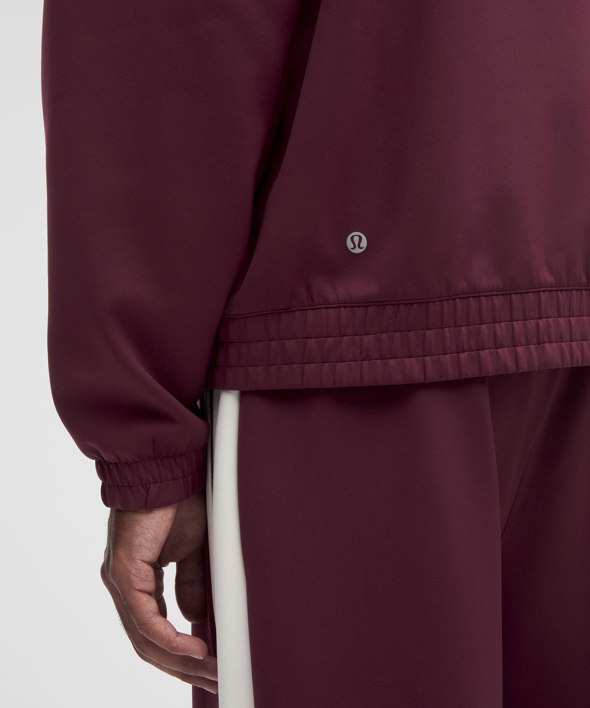 Burgundy Bay/Light Ivory