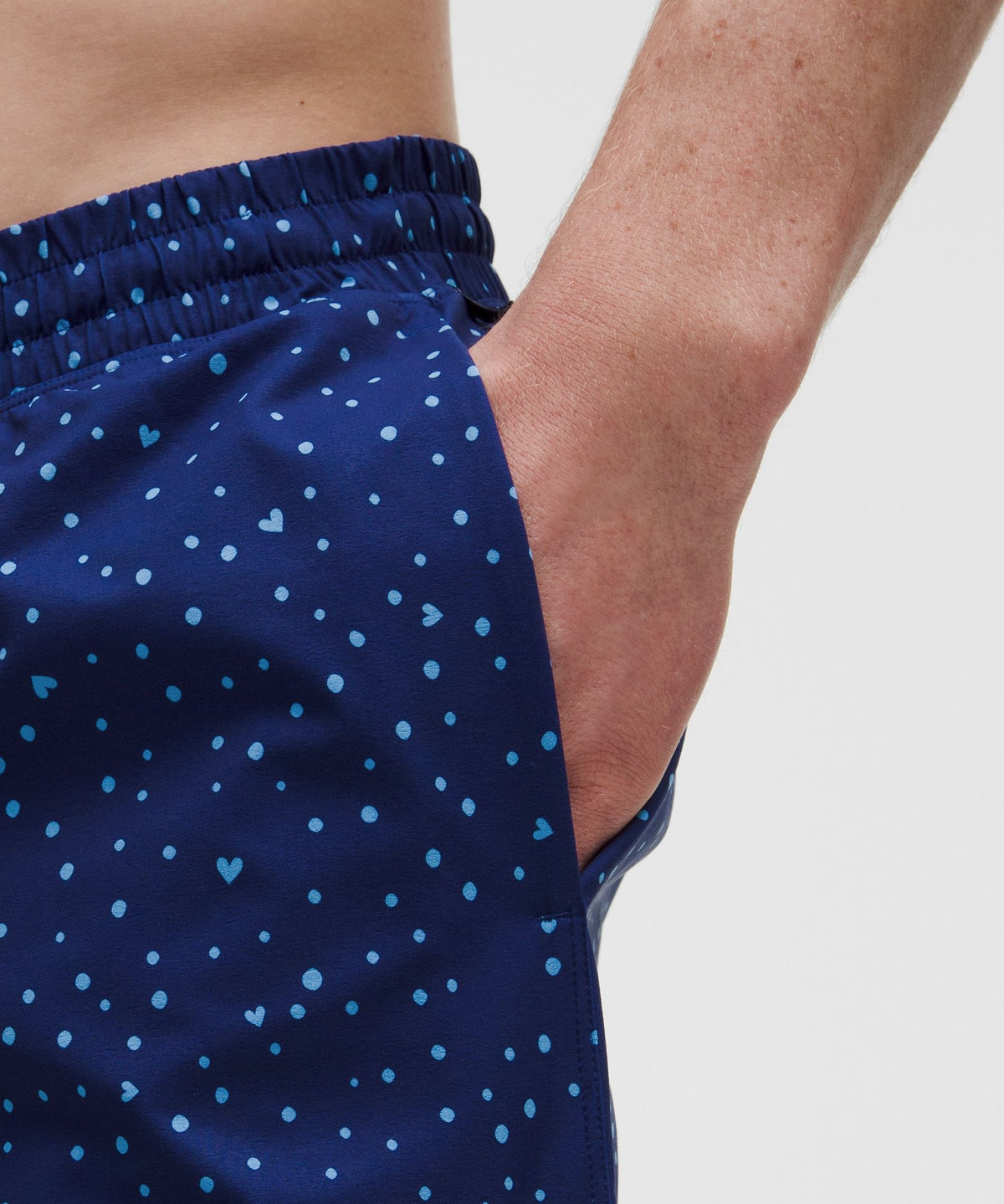 Heart Scatter Dot Print Ocean Wave Clubhouse Blue