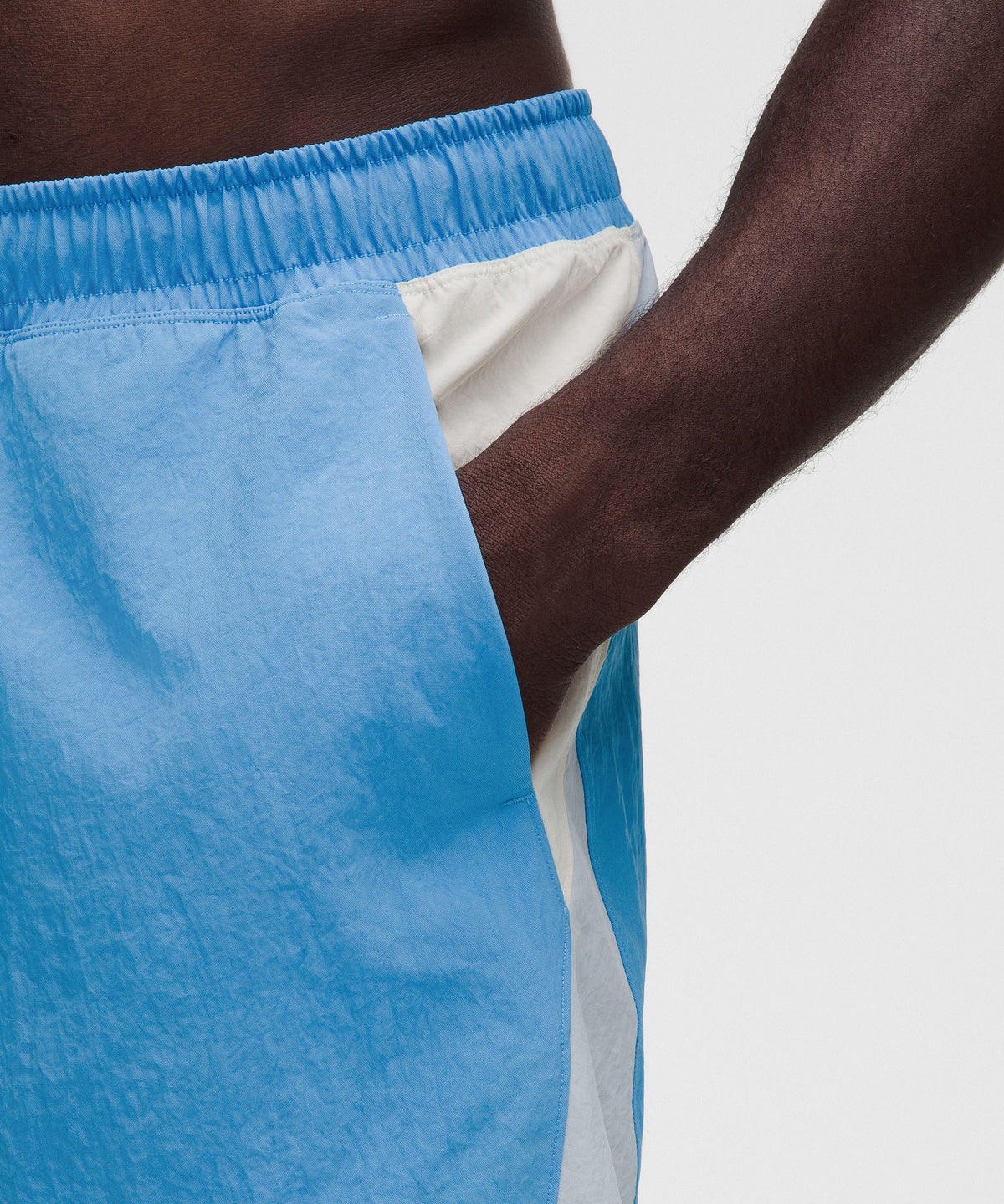 Ocean Wave/Starch Blue/Light Ivory