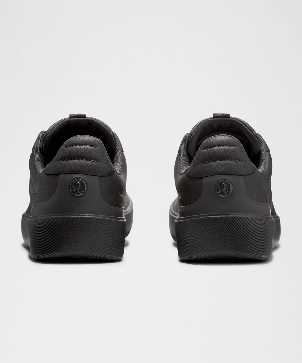 Black/Black/Black