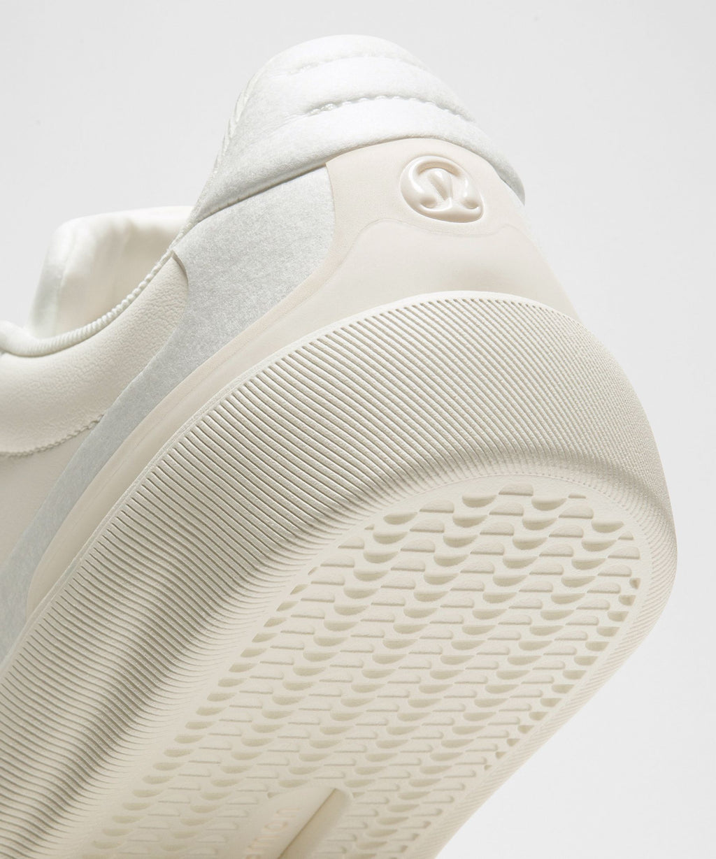 White/White/White