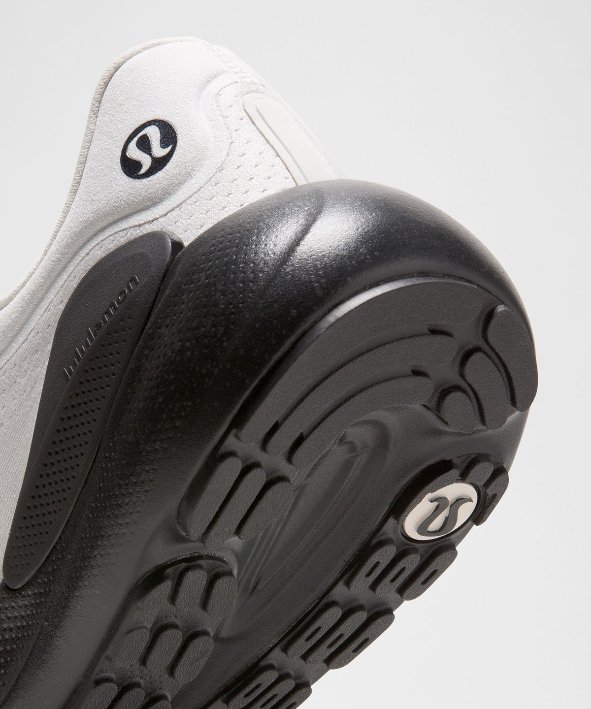 Light Vapor/Black/Black