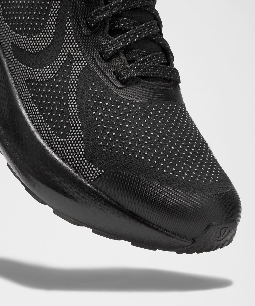 Black/Black/White