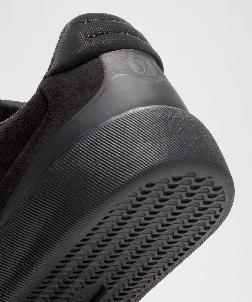 Black/Black/Graphite Grey