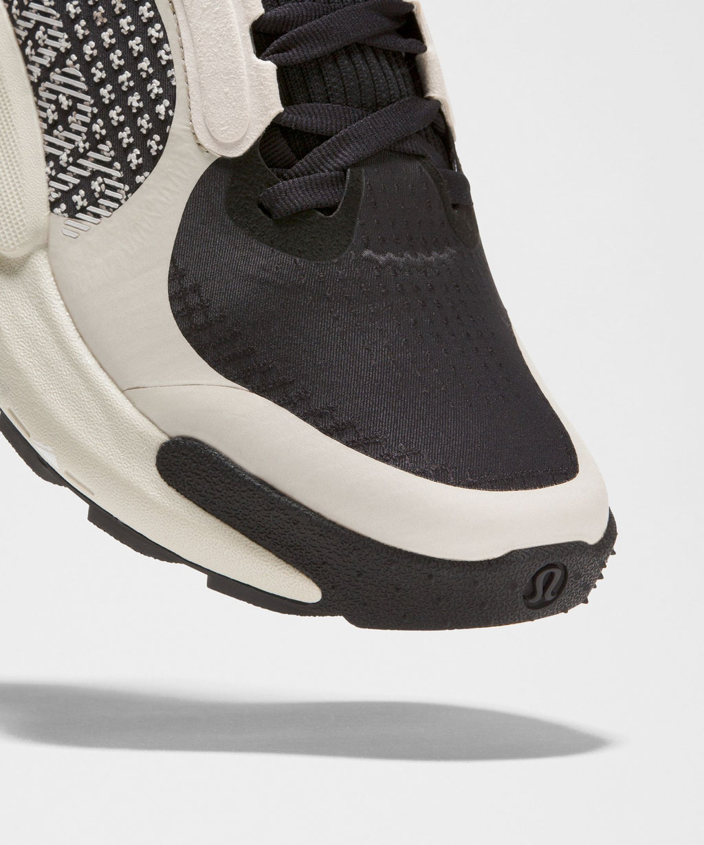 Black/Natural Ivory/White
