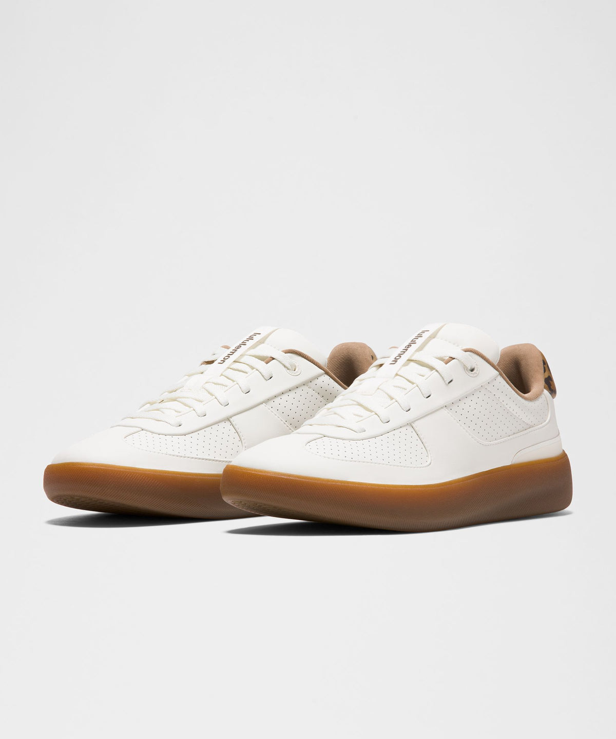 White/Cinnamon Stick/Walnut Crunch