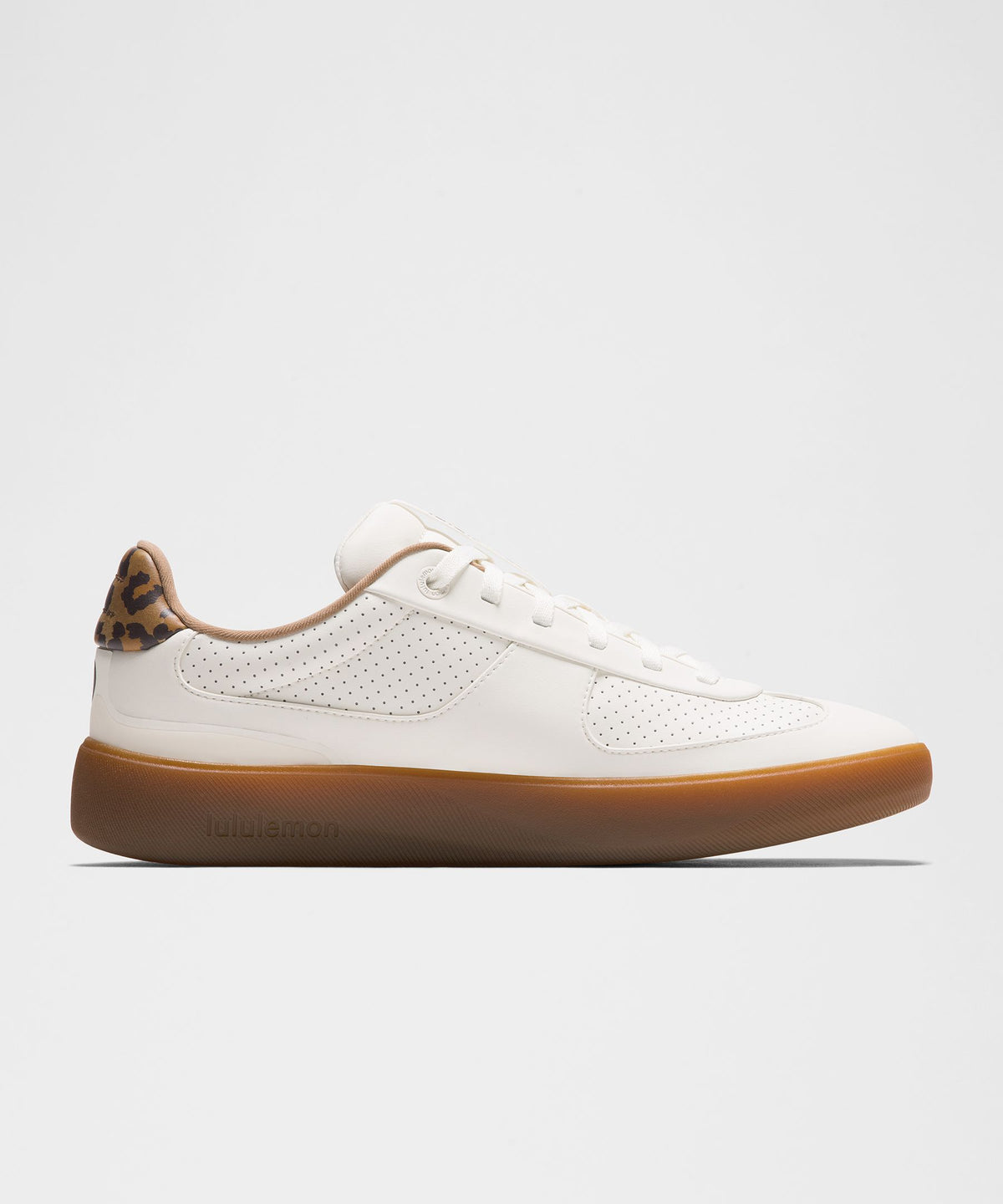 White/Cinnamon Stick/Walnut Crunch