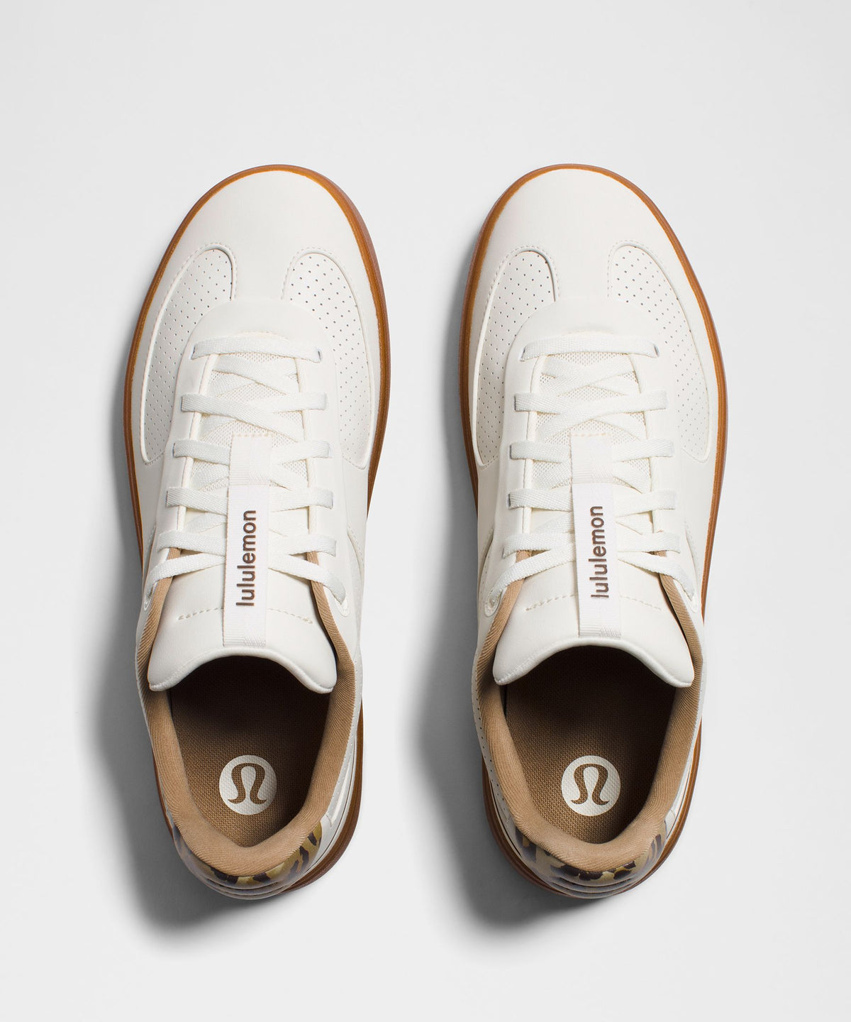 White/Cinnamon Stick/Walnut Crunch