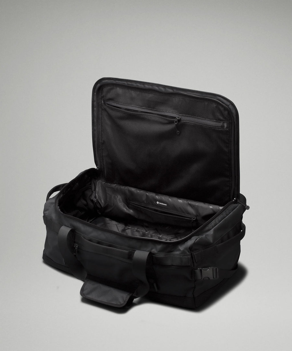 Black/Detours Welcome Emboss Black