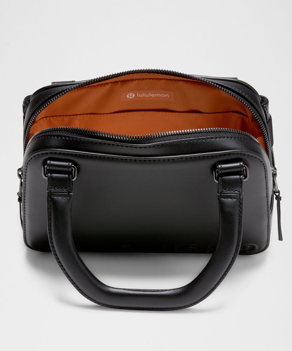 Black/True Tangerine