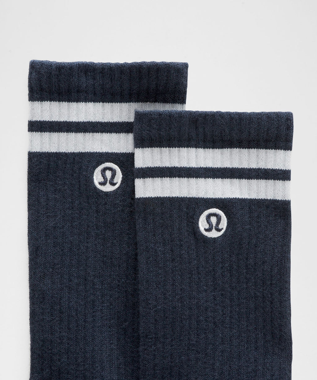 True Navy/White