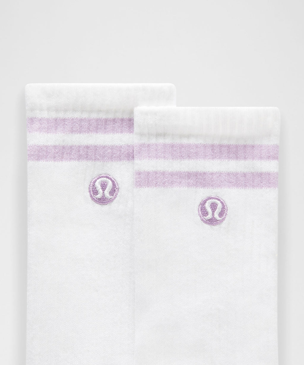 White/Lilac Play