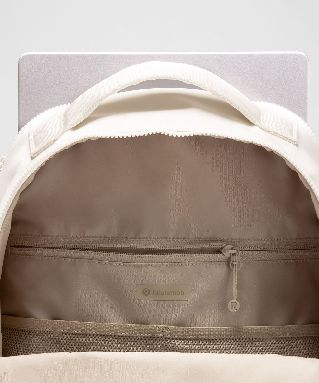 Light Ivory/Wacky Khaki
