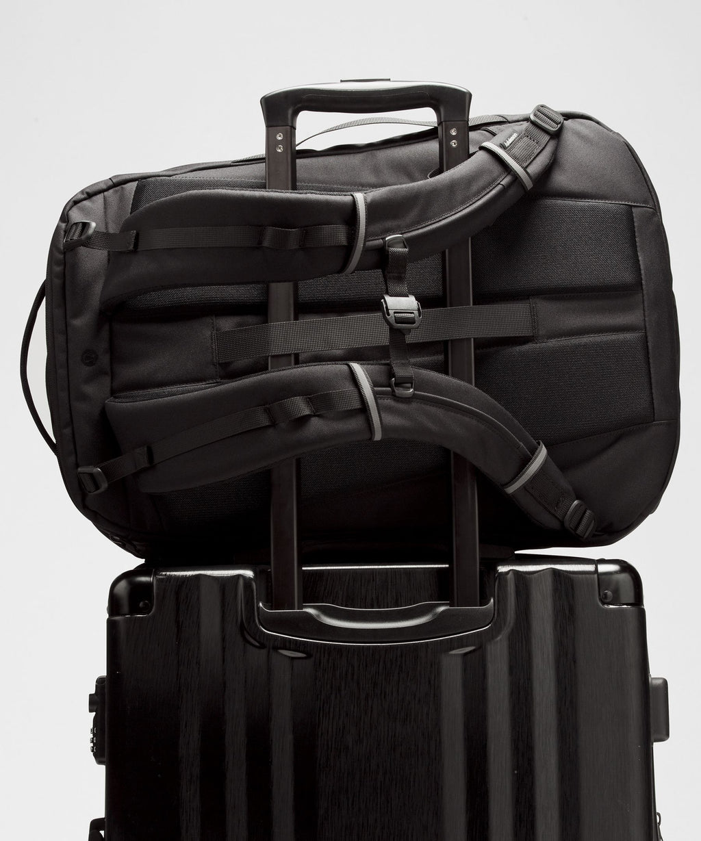 Black/Traverse Grey