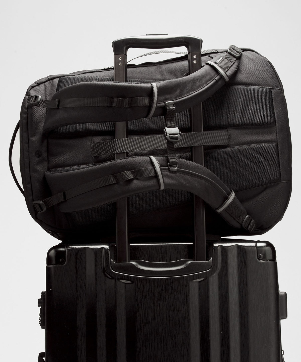 Black/Traverse Grey