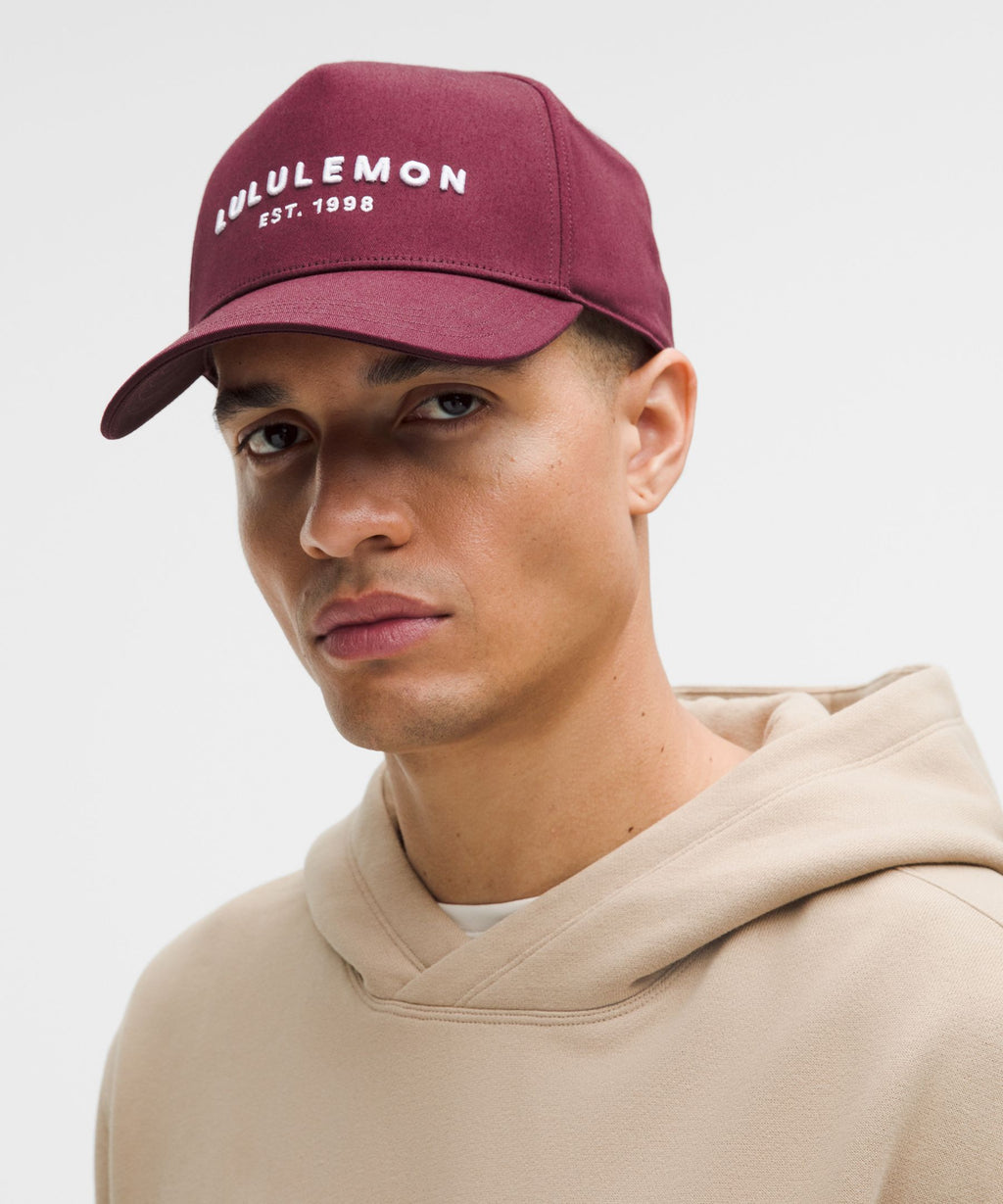 Burgundy Bay/White