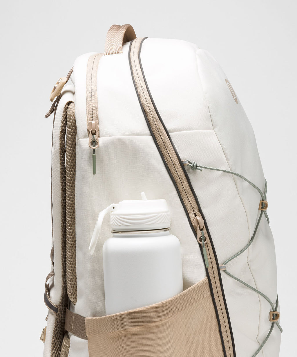 Light Ivory/Wacky Khaki/Willow Leaf