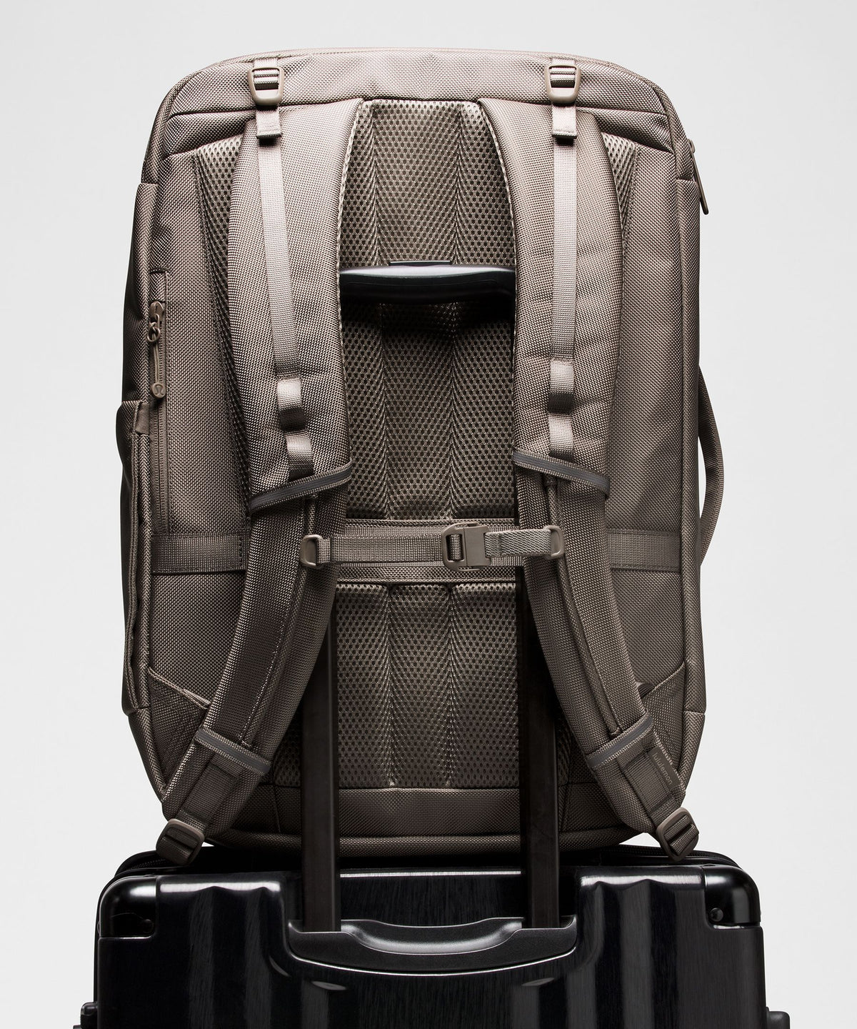 Nomad/Wacky Khaki