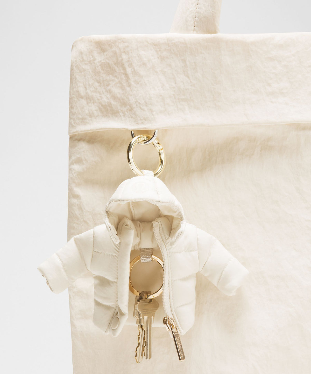 Light Ivory/Gold