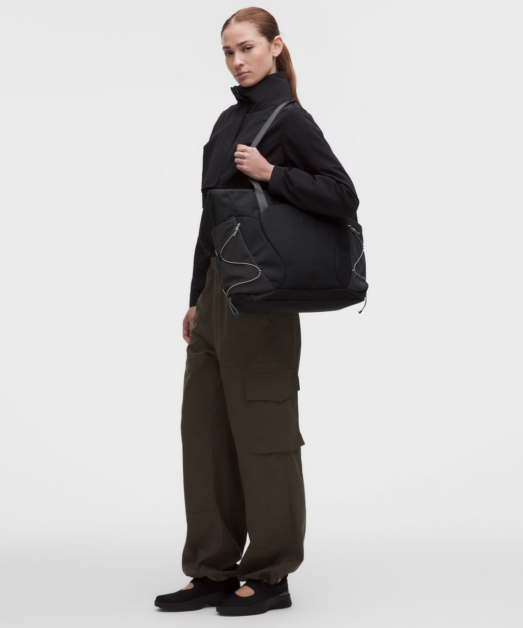 Black/Graphite Grey/Feather Grey