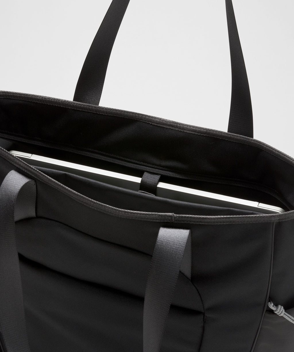 Black/Graphite Grey/Feather Grey