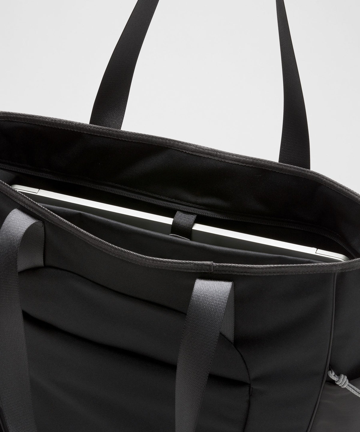 Black/Graphite Grey/Feather Grey