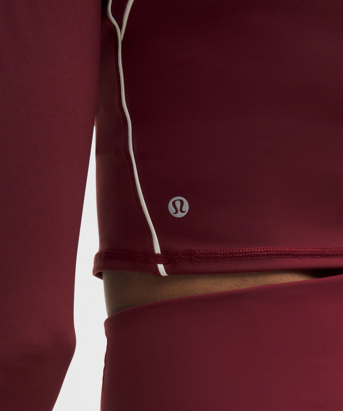 Burgundy Bay/Light Ivory