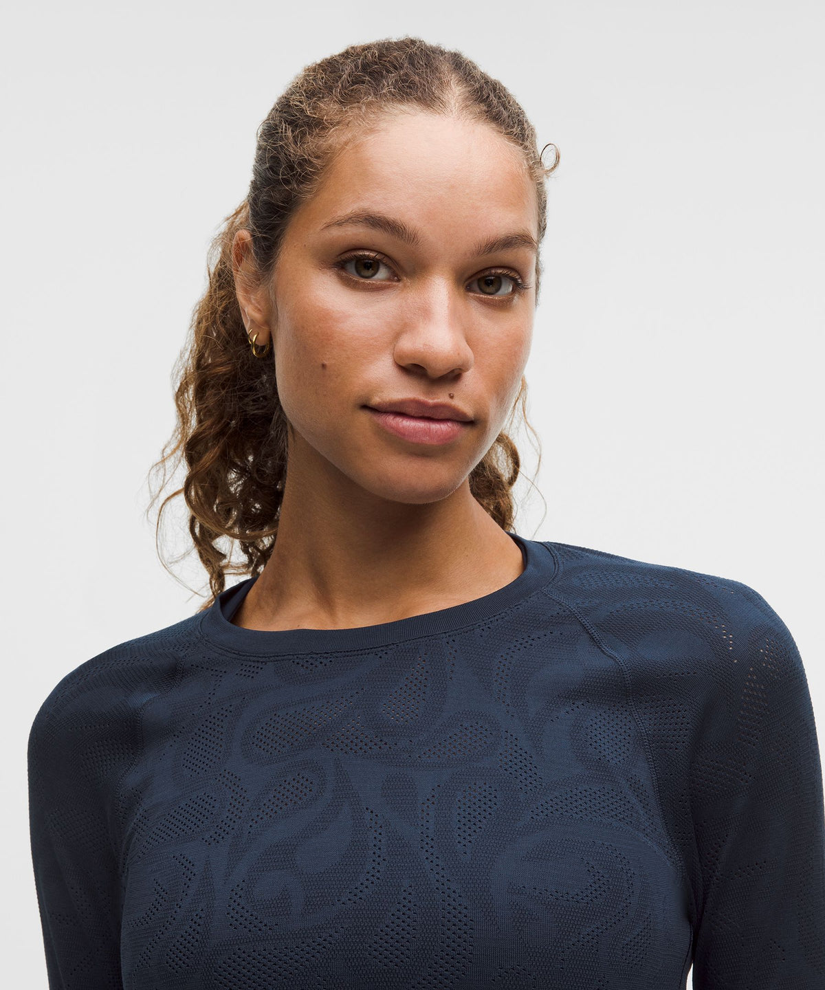 Perforated Paisley Club Blue