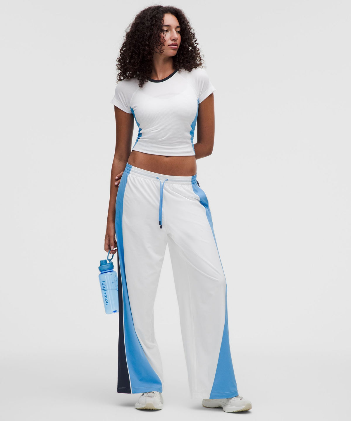 White/Ocean Wave/True Navy