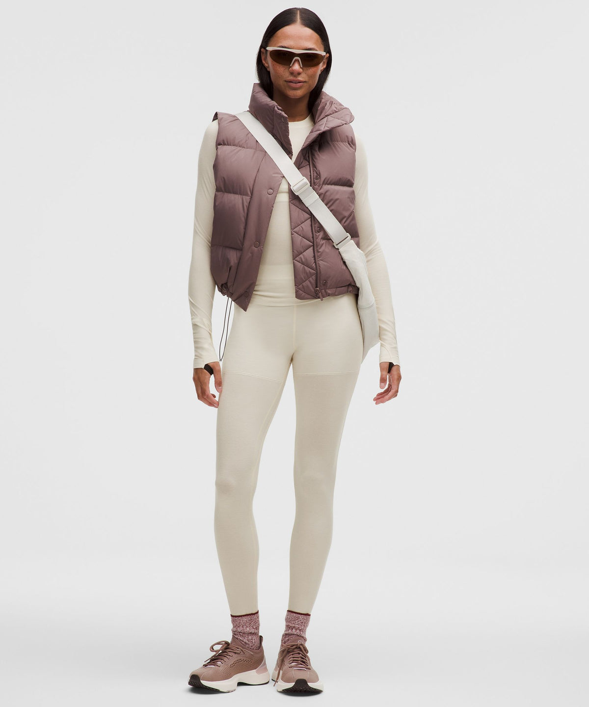 Light Ivory/Black