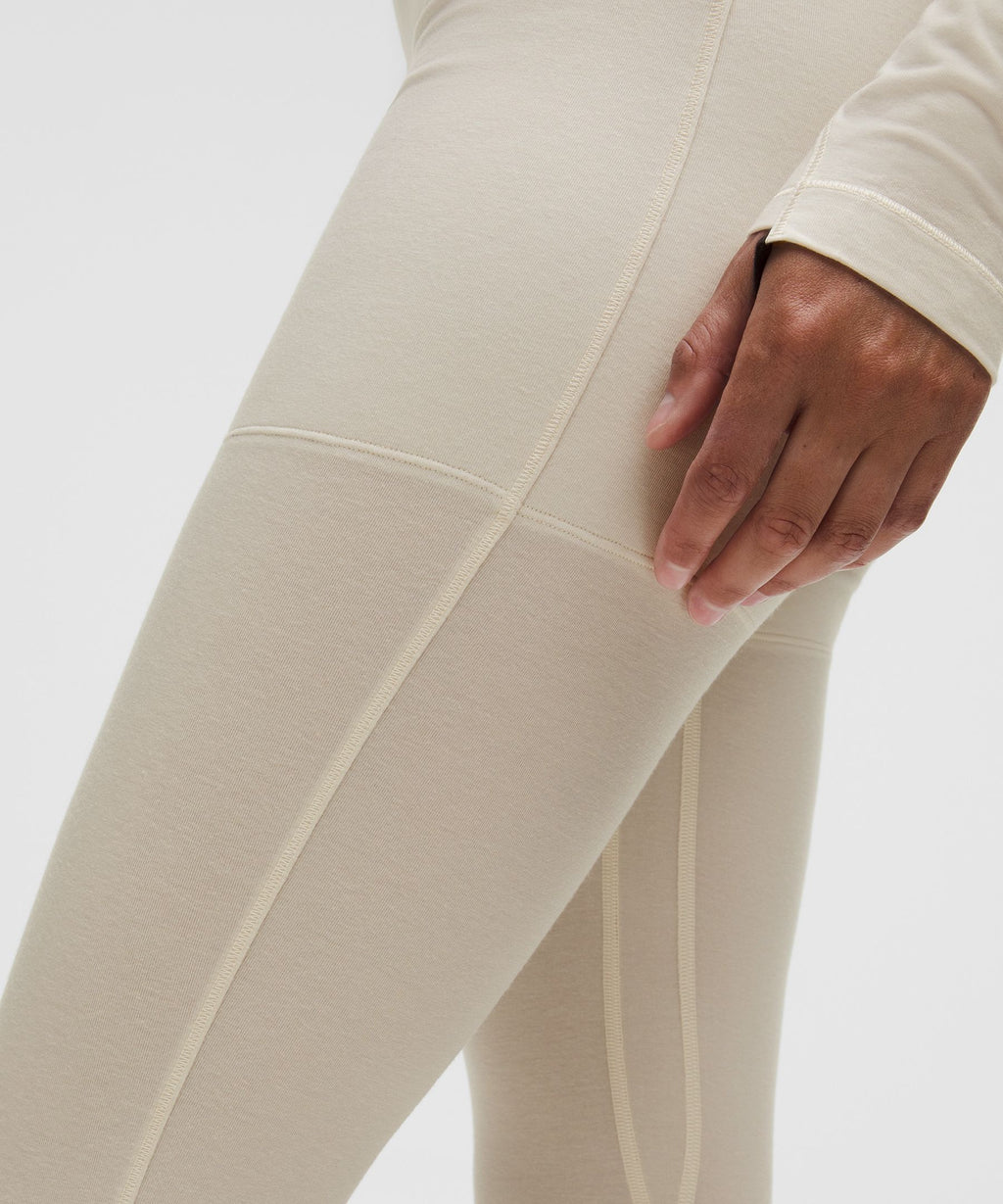 Light Ivory/Black