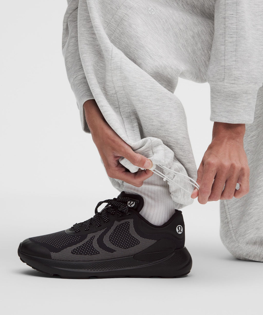 Heathered Core Ultra Light Grey