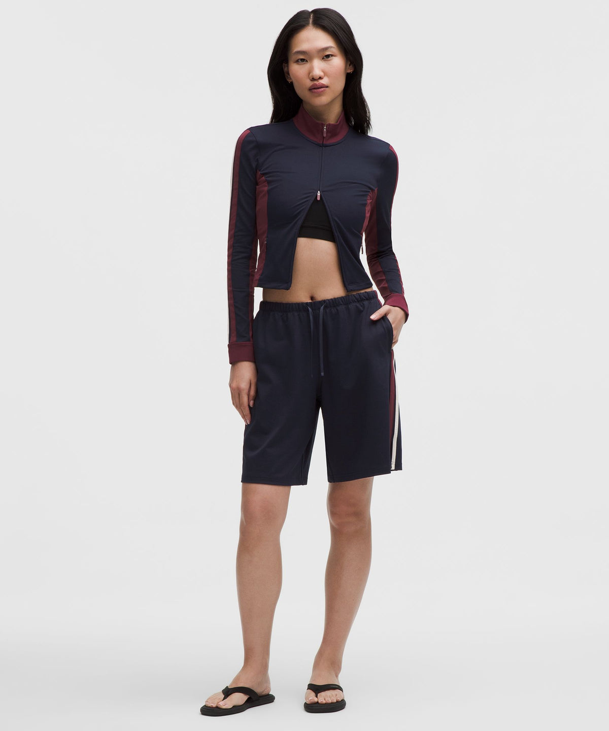 True Navy/Light Ivory/Burgundy Bay
