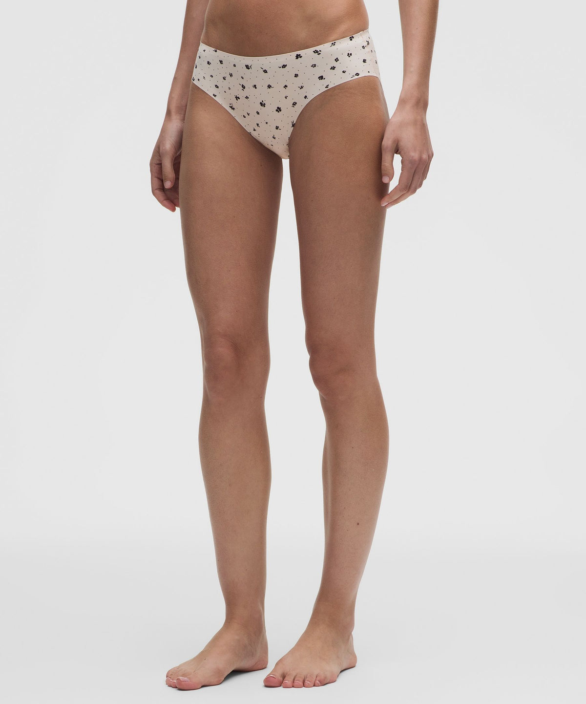 Light Ivory/Beach Ball Blue/Petite Floral Breakfast Tea Black