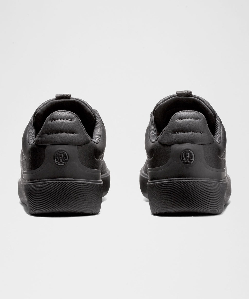 Black/Black/Black