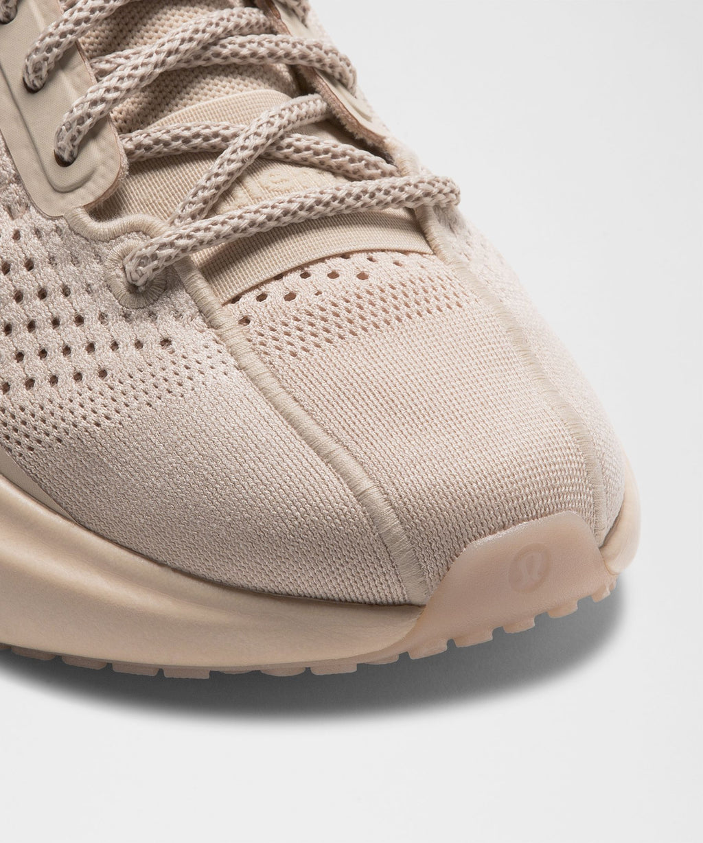 Subtle Tan/Subtle Tan/White