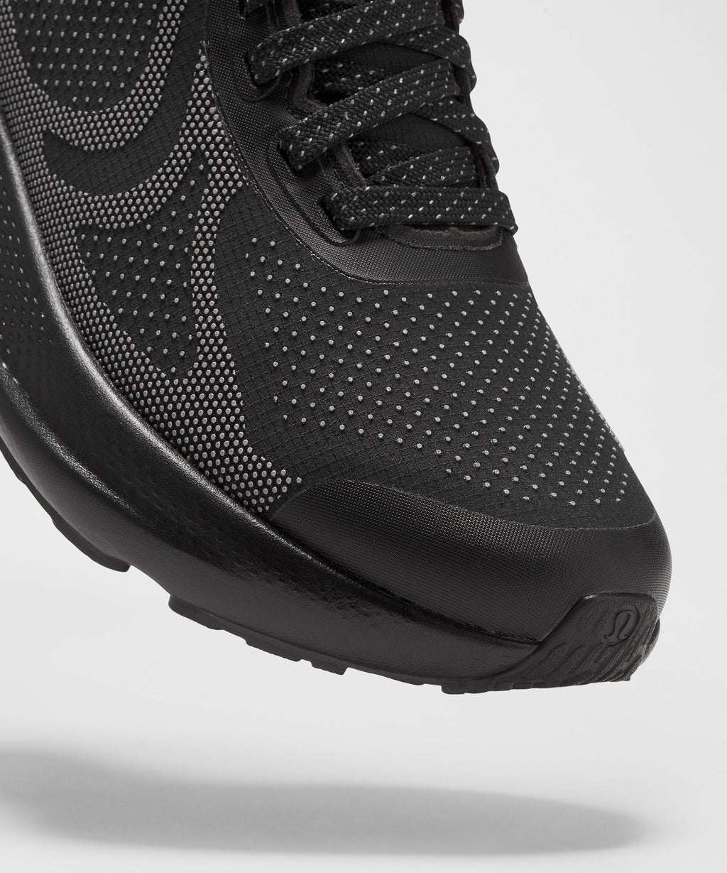 Black/Black/White