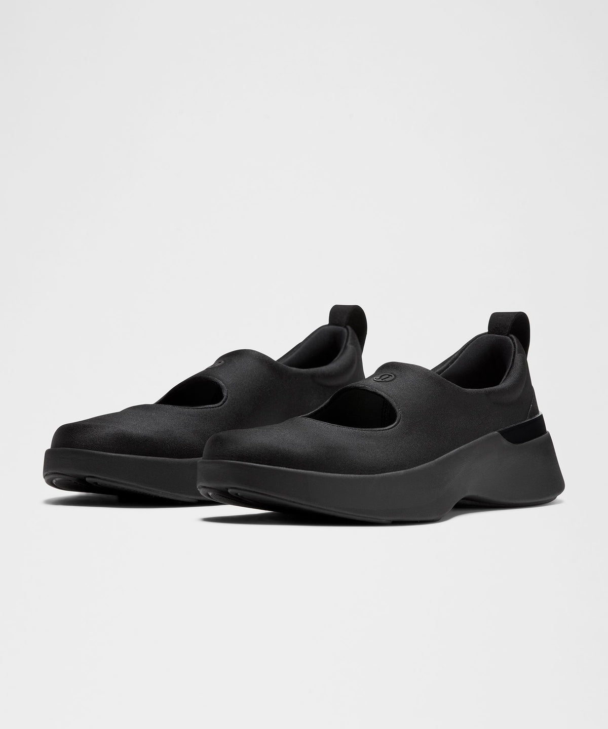 Black/Black/Black