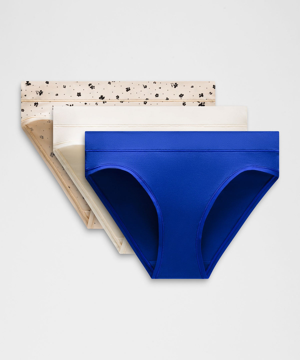 Light Ivory/Beach Ball Blue/Petite Floral Breakfast Tea Black