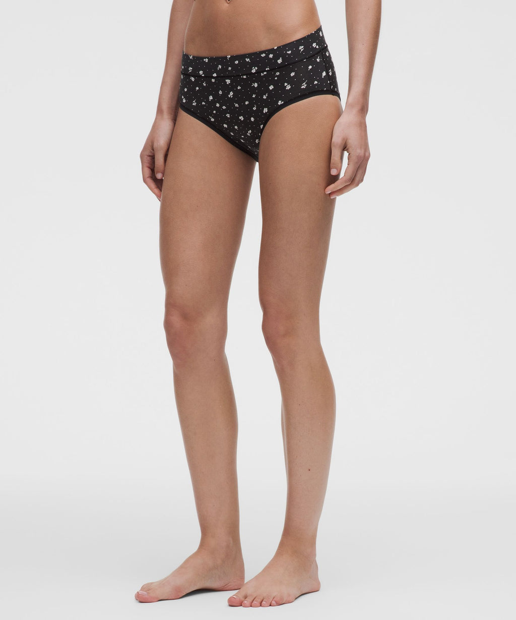 Black/Light Ivory/Petite Floral Coconut Ivory Black