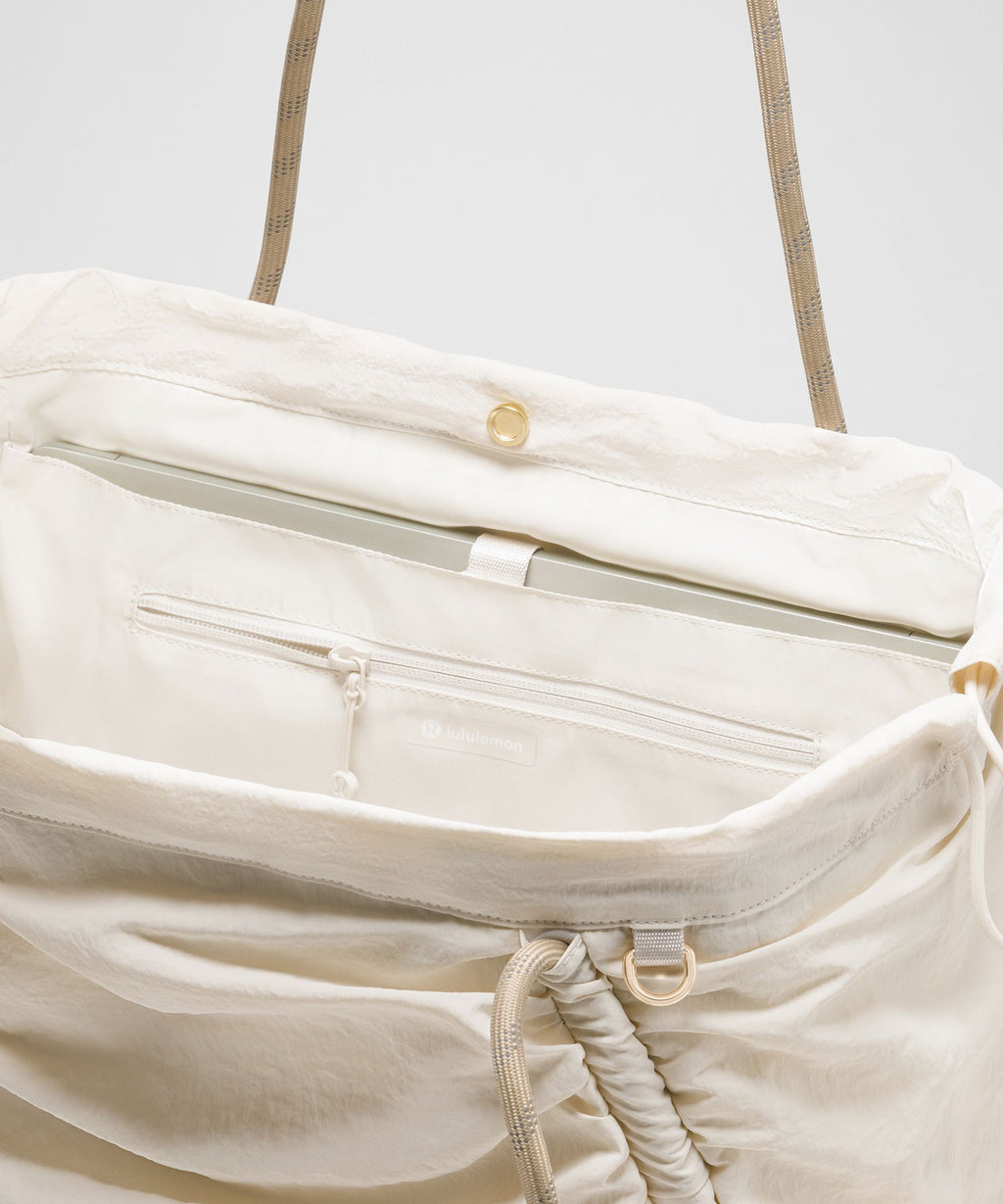 Light Ivory/Wacky Khaki/Gold